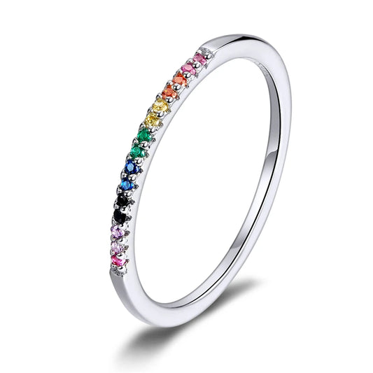 Círculo de Color: Anillo en Plata con Zirconias Brillantes en Tonos Variados