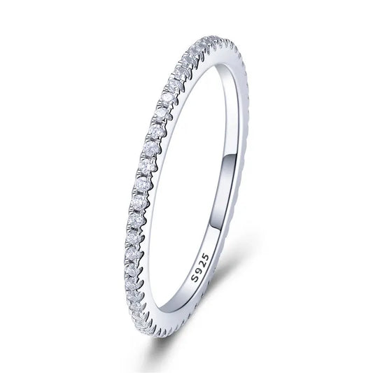 Círculo de Color: Anillo en Plata con Zirconias Brillantes en Tonos Variados