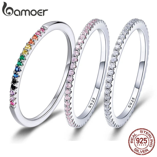 Círculo de Color: Anillo en Plata con Zirconias Brillantes en Tonos Variados