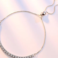 Encaje Perfecto: Pulsera Ajustable en Plata con Zirconias