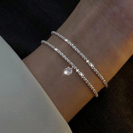 Doble Encanto: Pulseras en Plata en Modelos Combinados