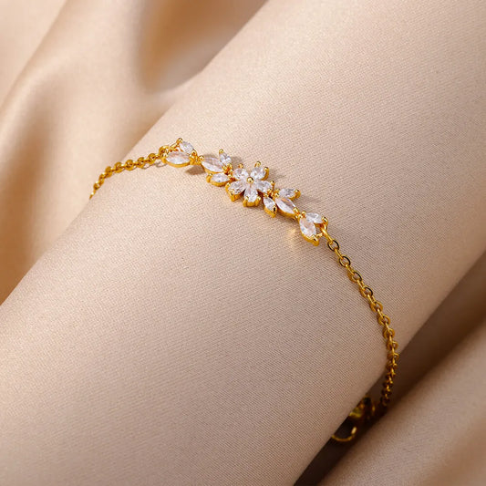 Flores que Acompañan: Pulsera Ajustable en Plata u Oro con Charms Florales