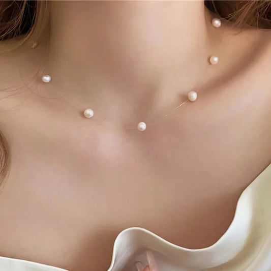 Luz Delicada: Collar Fino con Perlas o Zirconias