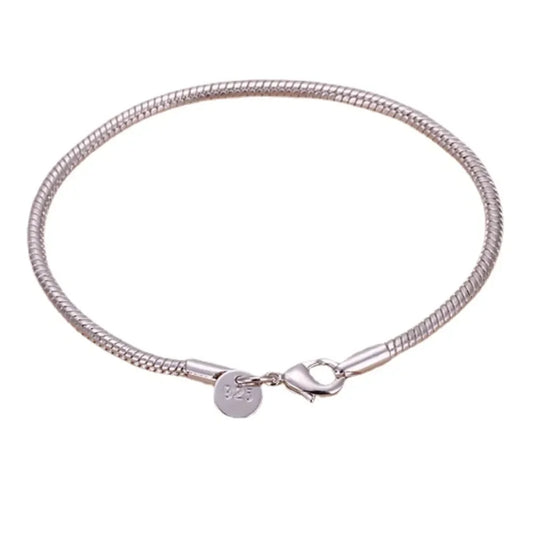 Esencia Sutil: Pulsera en Plata con Cierre Clásico de Ganchito