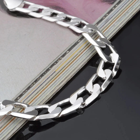 A Tu Ritmo: Pulsera de Cadena en Plata Disponible en Varios Grosores