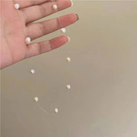 Luz Delicada: Collar Fino con Perlas o Zirconias