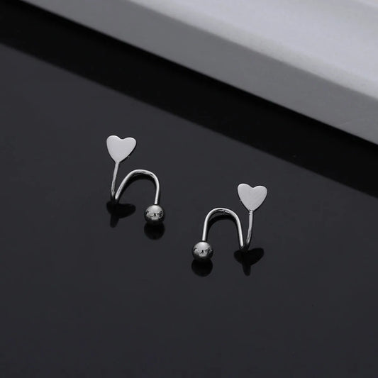 Brillo con Intención: Mini Studs con Corazón o Estrella en Plata