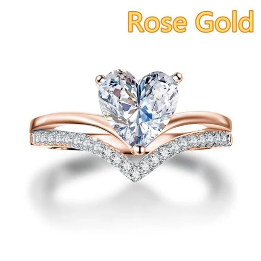 Un Solo Latido: Anillo en Plata con Solitario en Forma de Corazón