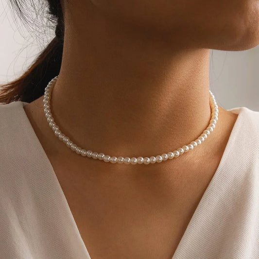 Título: "Perlas en Armonía: Choker o Pulsera de Estilo Refinado