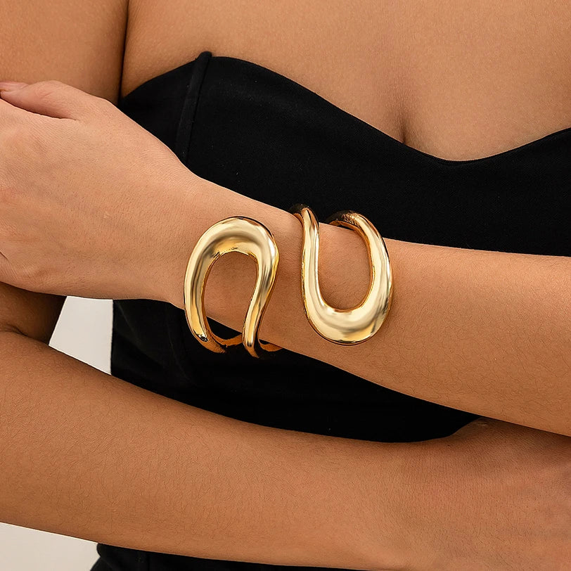 Poder Sutil: Collar y Pulsera Abiertos en Plata u Oro de Diseño Macizo