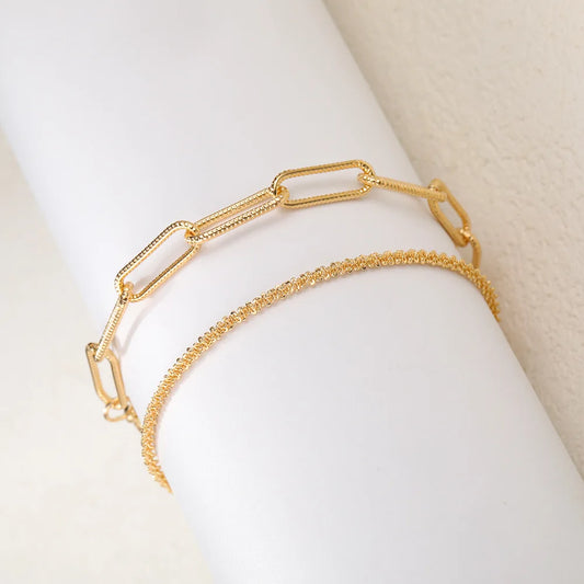 Doble Encanto: Pulseras en Plata en Modelos Combinados