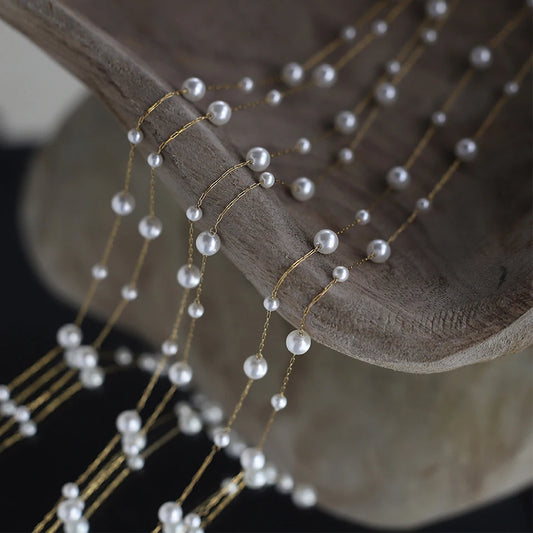 Luz Delicada: Collar Fino con Perlas o Zirconias