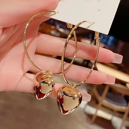 Latido Dorado: Aros en Plata u Oro con Dije de Corazón