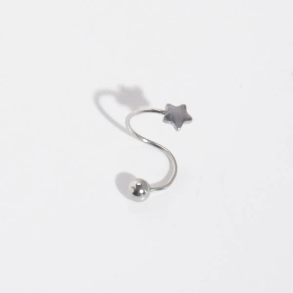 Brillo con Intención: Mini Studs con Corazón o Estrella en Plata