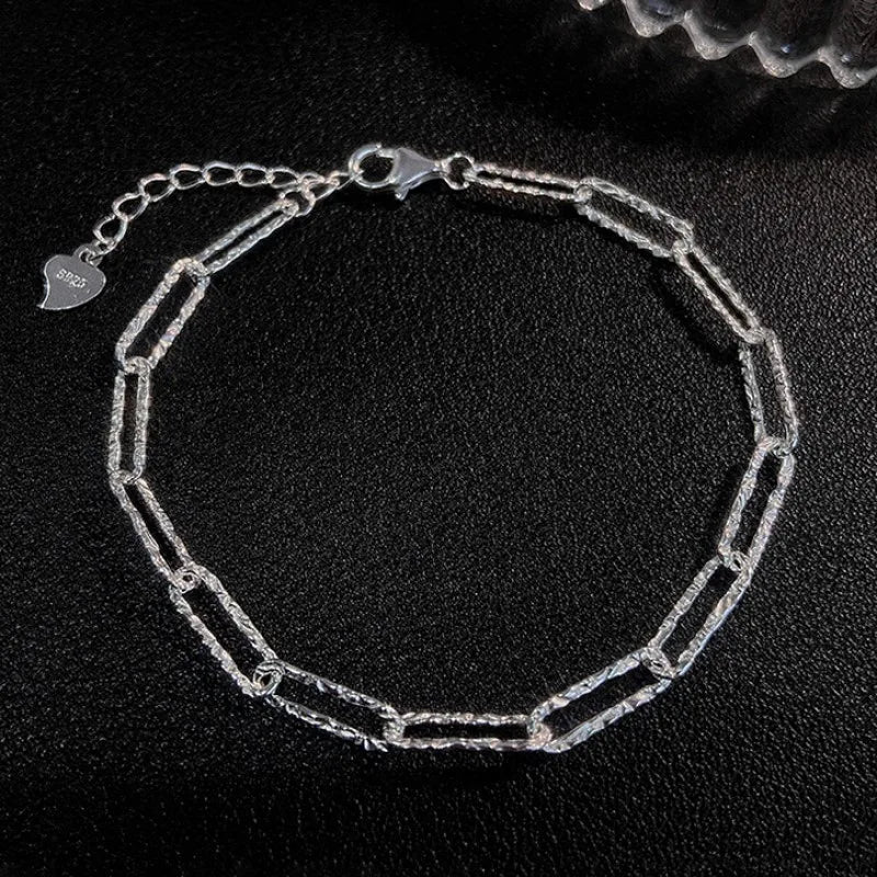 Brillo a Tu Ritmo: Pulsera Ajustable en Plata u Oro con Zirconias de Fantasía