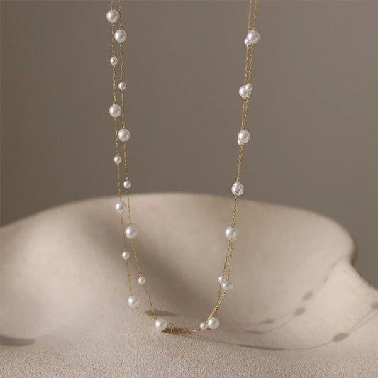 Luz Delicada: Collar Fino con Perlas o Zirconias