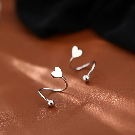 Brillo con Intención: Mini Studs con Corazón o Estrella en Plata