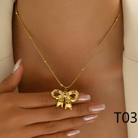 Lazo Dorado: Collar con Colgante en Forma de Moño
