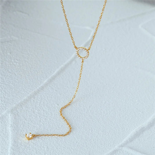 Doble Armonía: Collar de Dos Capas con Colgante en Forma de Círculo