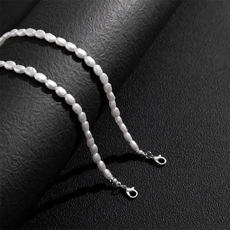 Título: "Perlas en Armonía: Choker o Pulsera de Estilo Refinado
