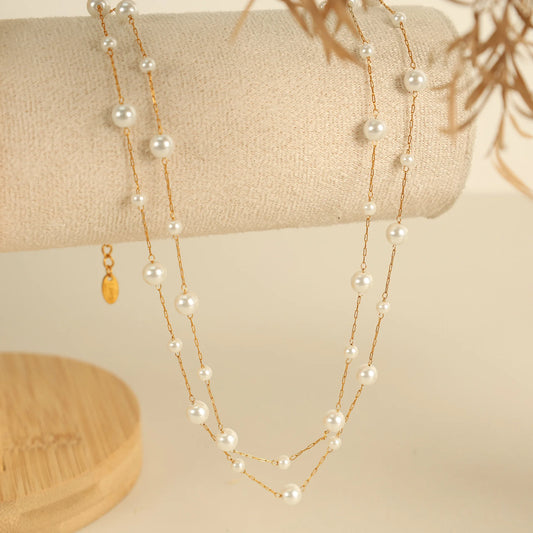 Luz Delicada: Collar Fino con Perlas o Zirconias