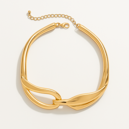Forma Libre: Collar Macizo en Oro o Plata con Diseño Irregular
